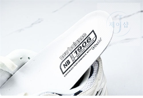 뉴발란스 1906R 폴카 도트 스니커즈 M1906RPC - 상세 이미지