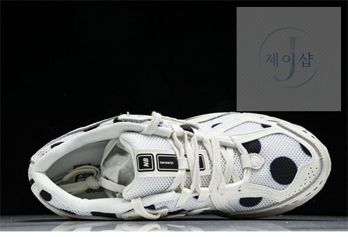 뉴발란스 1906R 폴카 도트 스니커즈 M1906RPC - 상세 이미지