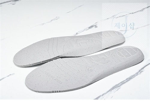 뉴발란스 1906R 폴카 도트 스니커즈 M1906RPC - 상세 이미지