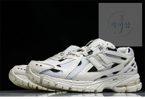 뉴발란스 1906R 폴카 도트 스니커즈 M1906RPC - 상세 이미지