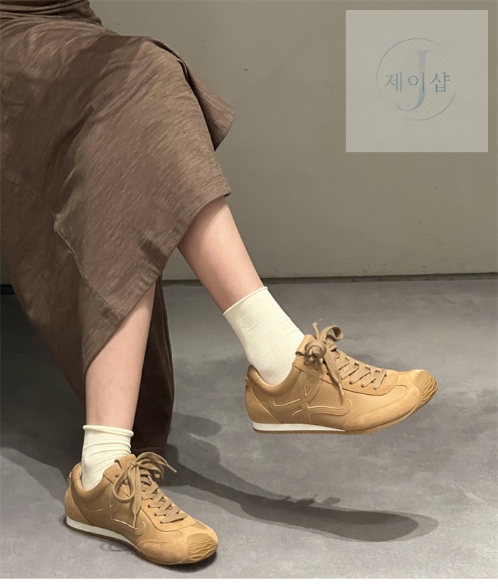 로에베 발레러너 2.0 소프트 카프스킨 시나몬 - 상세 이미지