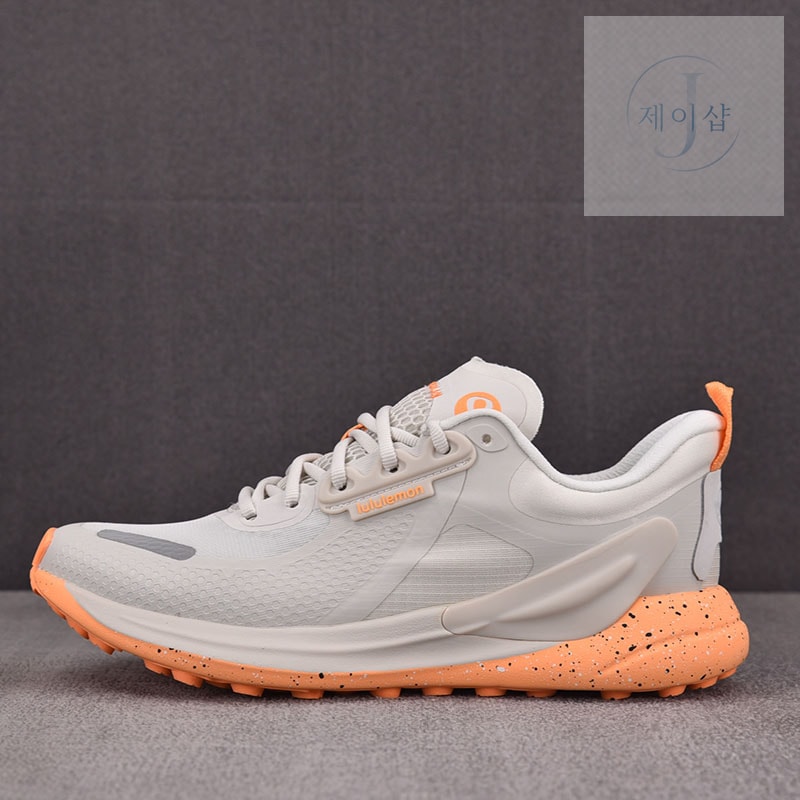 룰루레몬 블리스필 트레일 러닝 슈즈 라이트 LIGHT VAPOR/BONE/FLORID ORANGE