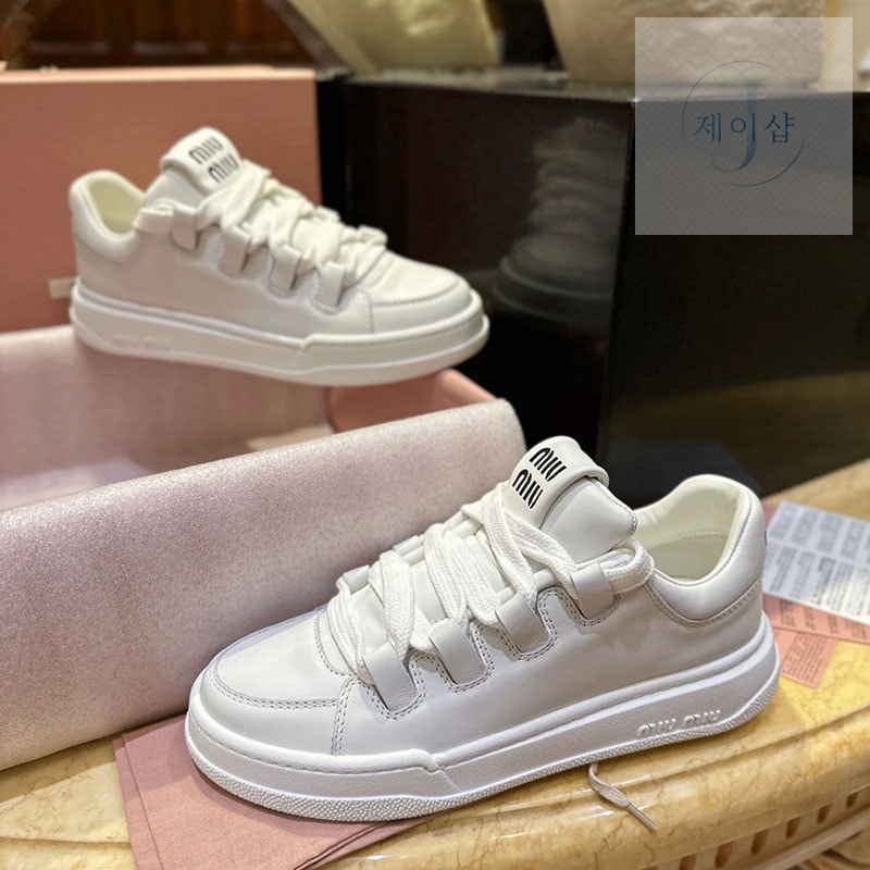 미우미우 레더 스니커즈 화이트