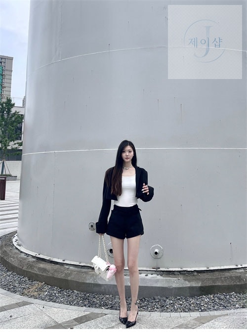 발렌티노 VLOGO 시그니처 슬링백 (TJ공장) - 상세 이미지