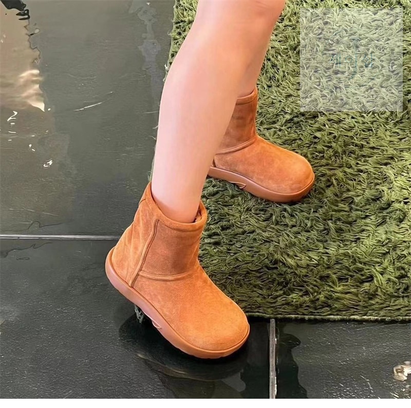 보테가베네타 스웨이드 스냅 앵클 부츠