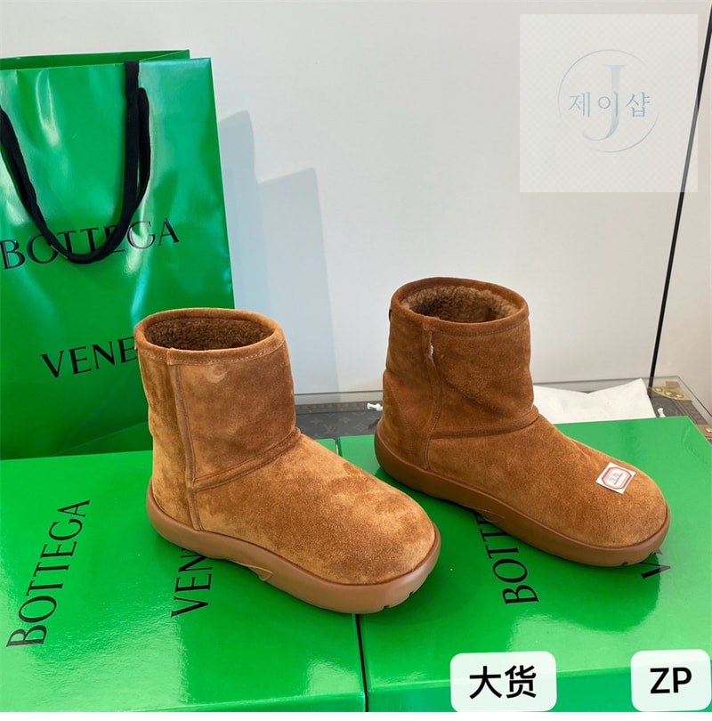 보테가베네타 스웨이드 스냅 앵클 부츠