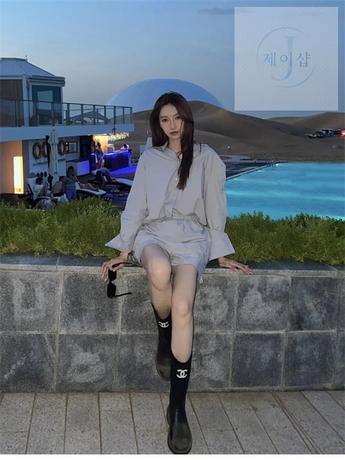 샤넬 22K CC로고 레인 러버 부츠 （터보） - 상세 이미지