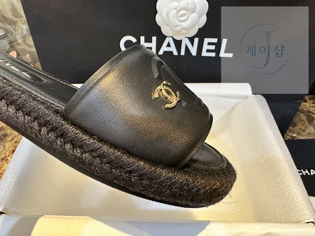 샤넬 23P 블랙 애스파듀 슬라이드 뮬 “35SIZE – 40SIZE” - 상세 이미지