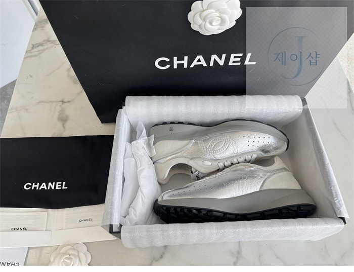 샤넬 25c CC로고 스니커즈（터보）