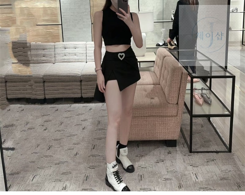 샤넬 레터링 퀼팅 컴뱃 부츠 화이트（TJ공장） - 상세 이미지