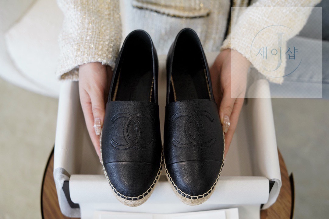 샤넬 블랙 레더 에스파듀 “35SIZE – 41SIZE” - 상세 이미지
