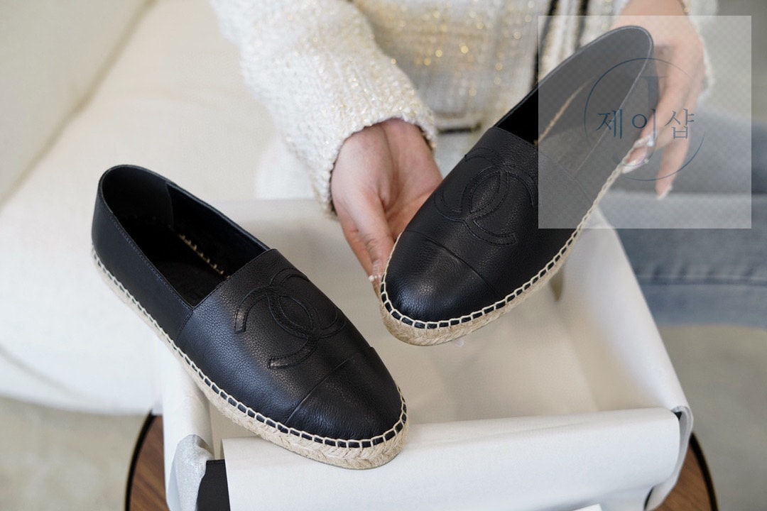 샤넬 블랙 레더 에스파듀 “35SIZE – 41SIZE” - 상세 이미지