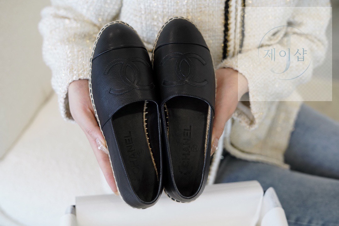 샤넬 블랙 레더 에스파듀 “35SIZE – 41SIZE” - 상세 이미지