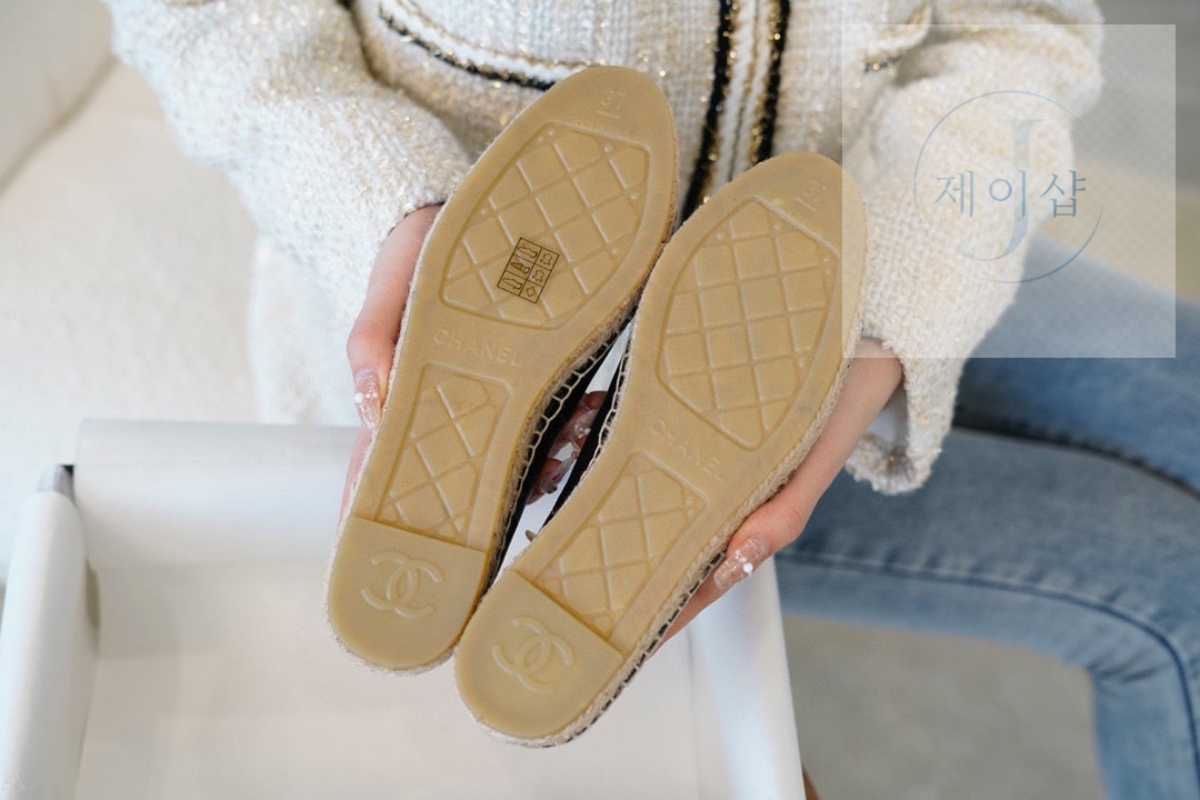 샤넬 블랙 레더 에스파듀 “35SIZE – 41SIZE” - 상세 이미지
