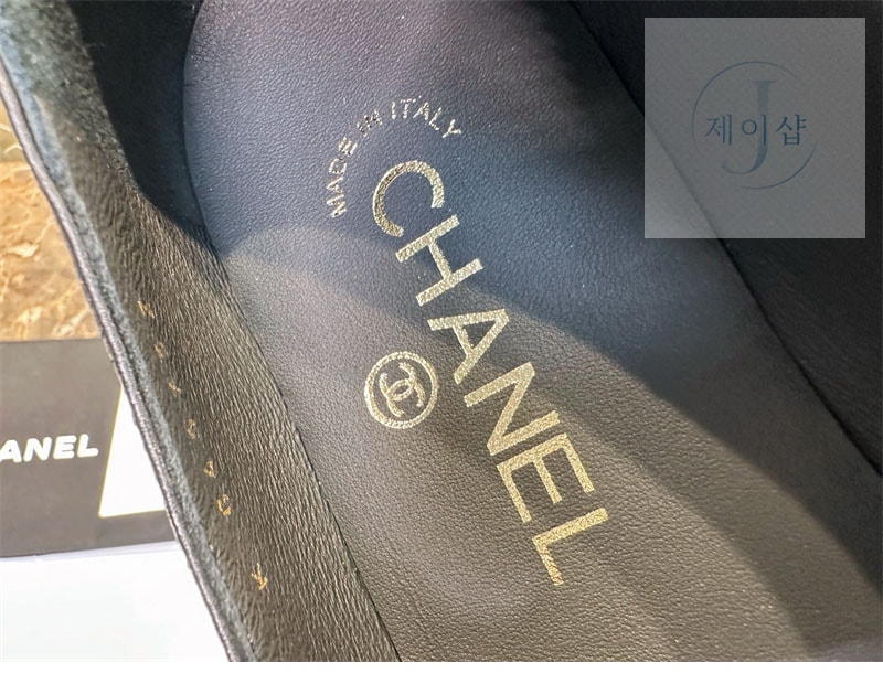 샤넬 카프스킨 진주 스트랩 메리제인 구두