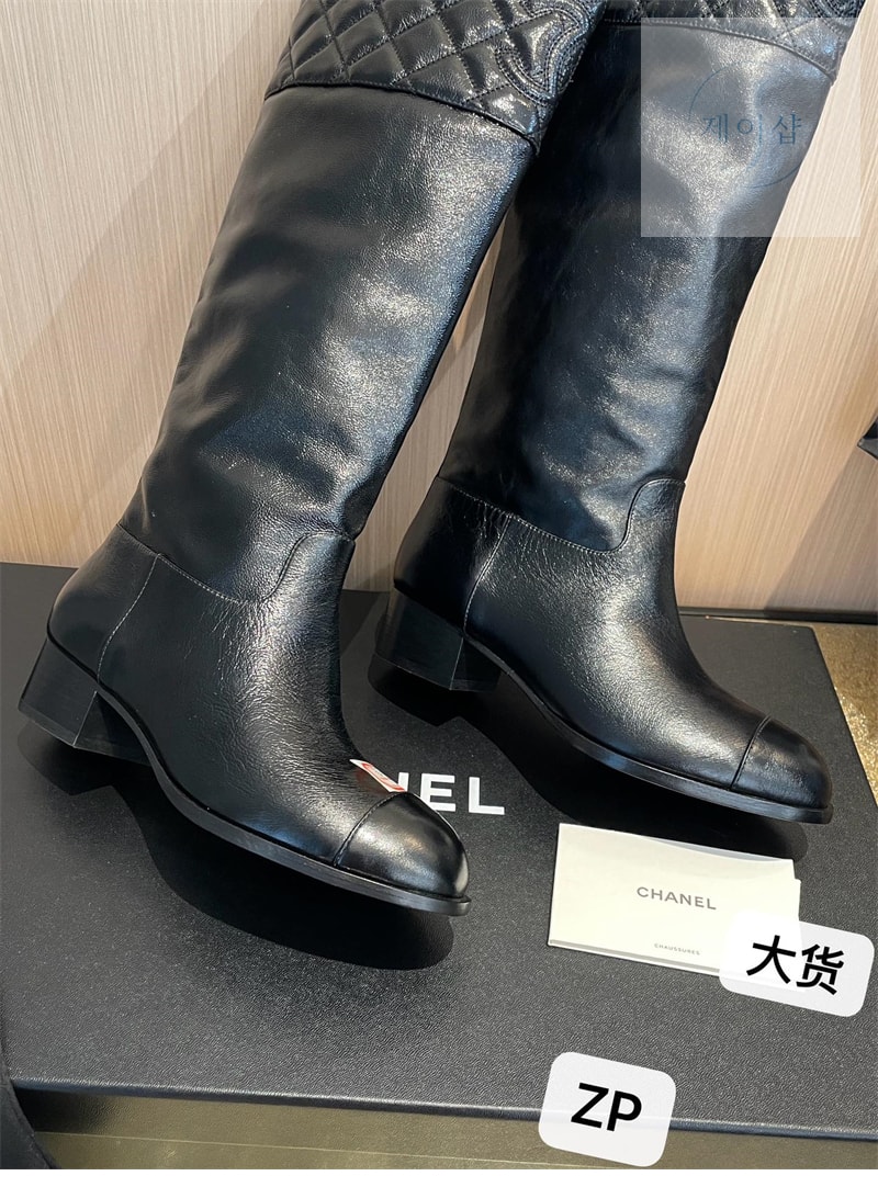 샤넬 퀼팅 롱 부츠
