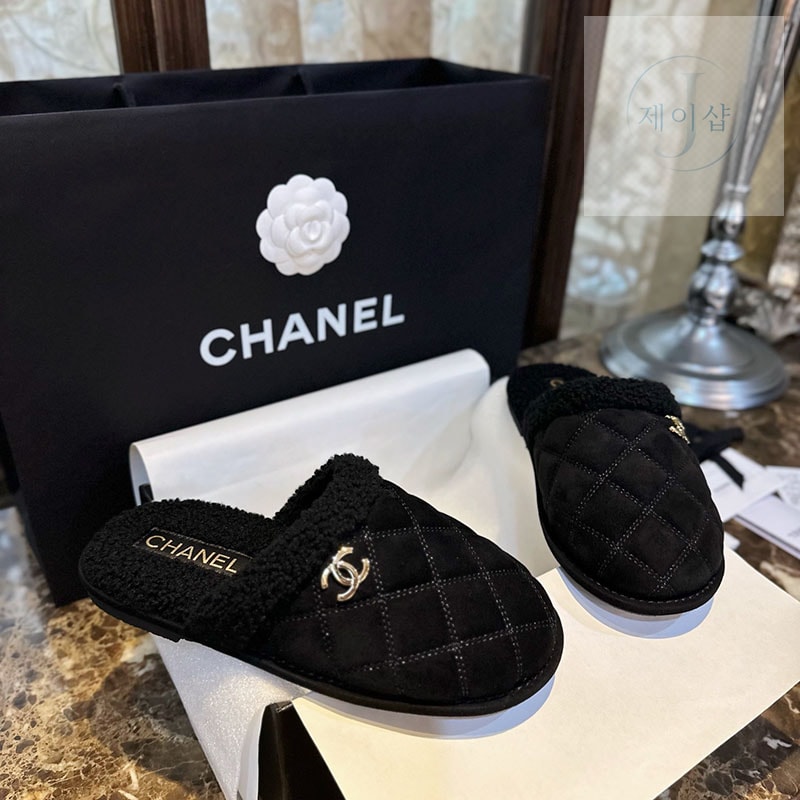 샤넬 퀼팅 시어링 뮬 슬리퍼 “35SIZE – 41SIZE”
