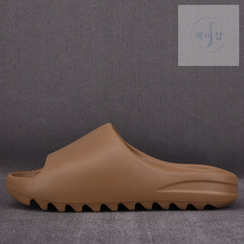 아디다스 이지 슬라이드 “CORE” Yeezy Slide GW5350