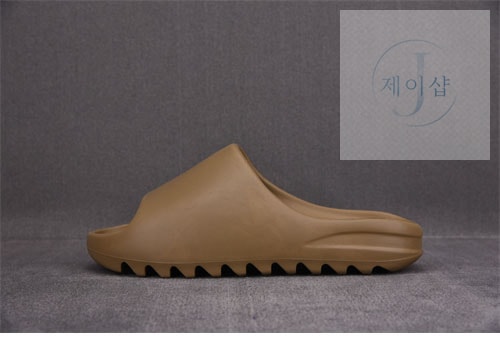 아디다스 이지 슬라이드 “EARBRN” Yeezy Slide FV8425 - 상세 이미지