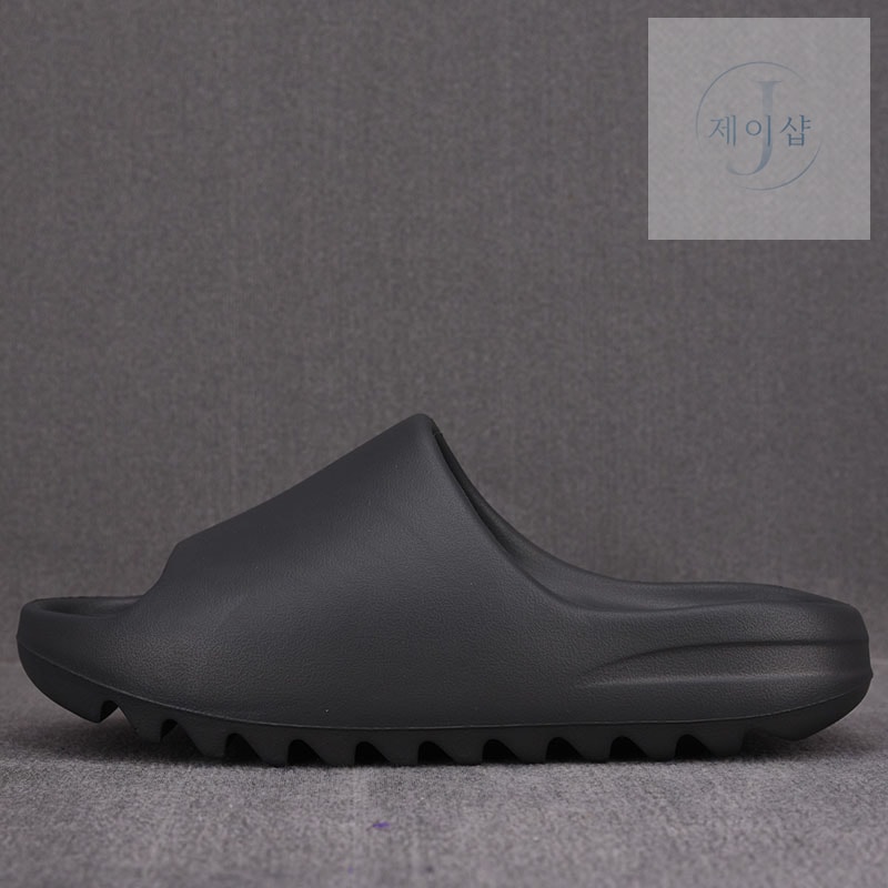 아디다스 이지 슬라이드 “ONYX” Yeezy Slide HQ6448
