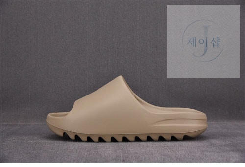 아디다스 이지 슬라이드 “PURE” Yeezy Slide GZ5554 - 상세 이미지