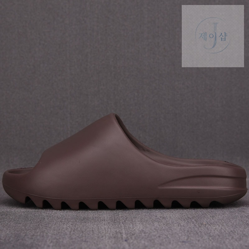 아디다스 이지 슬라이드 “SOOT” Yeezy Slide G55495