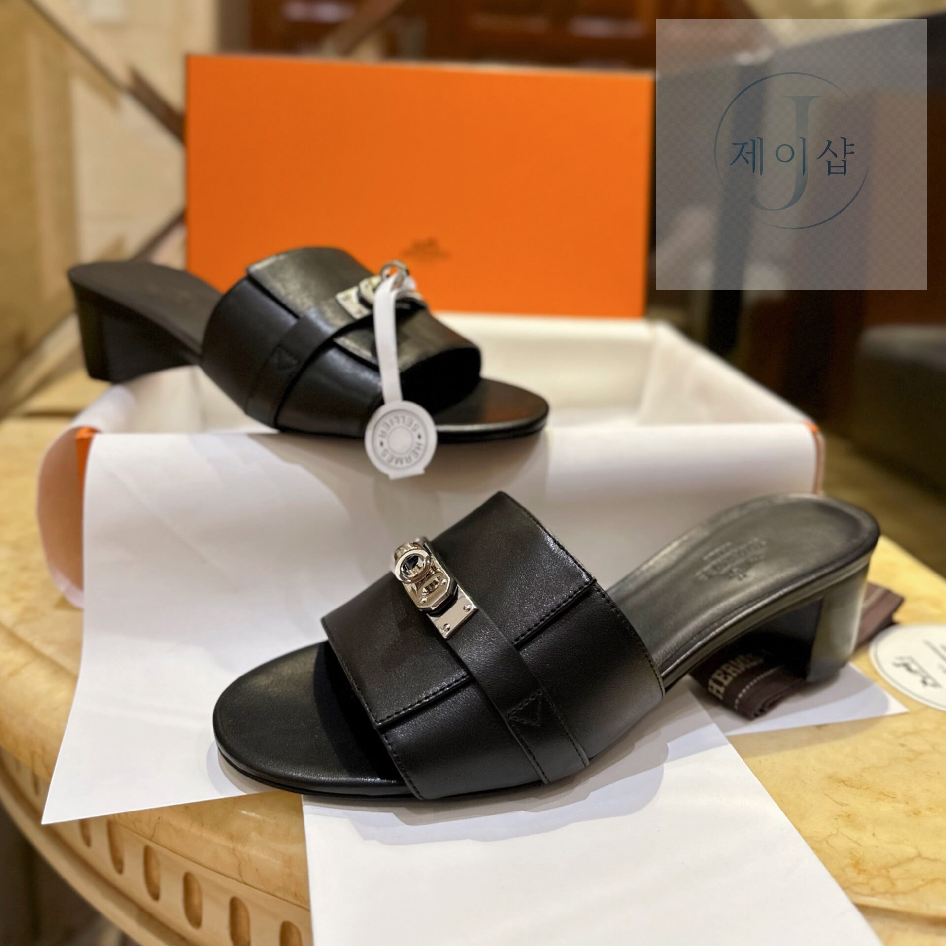 에르메스 우먼 GIGI 켈리 뮬 샌들 “35SIZE – 41SIZE”