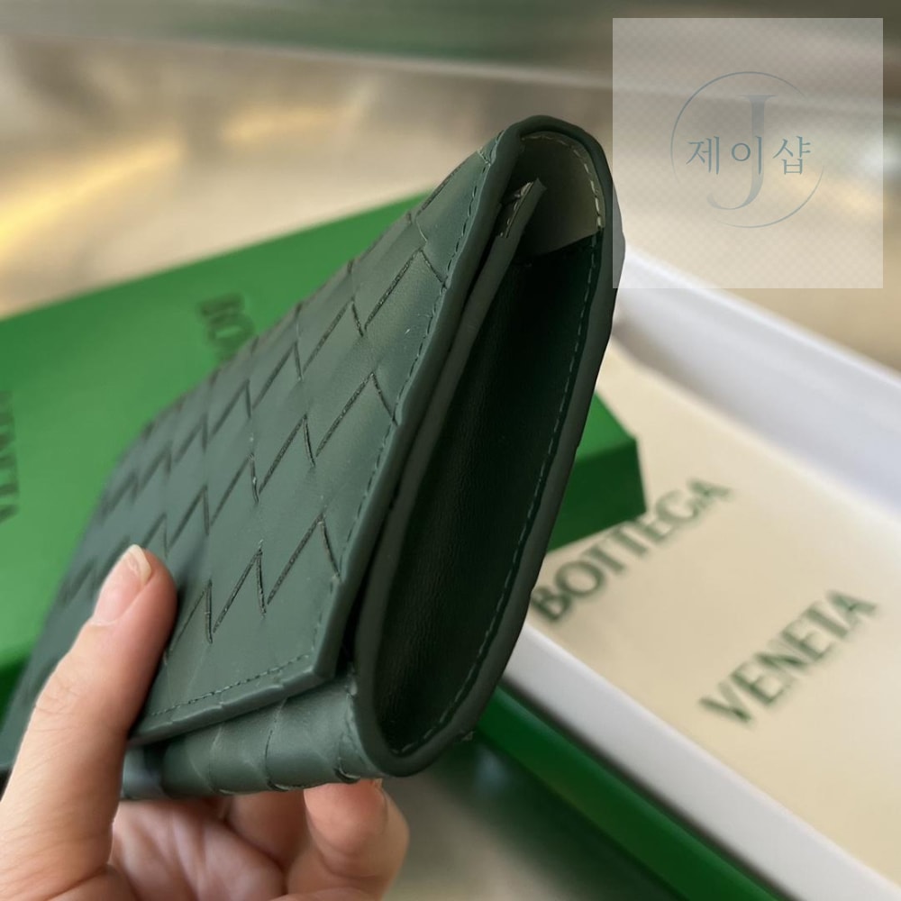 Bottega Veneta Intrecciato Vertical Wallet - 상세 이미지