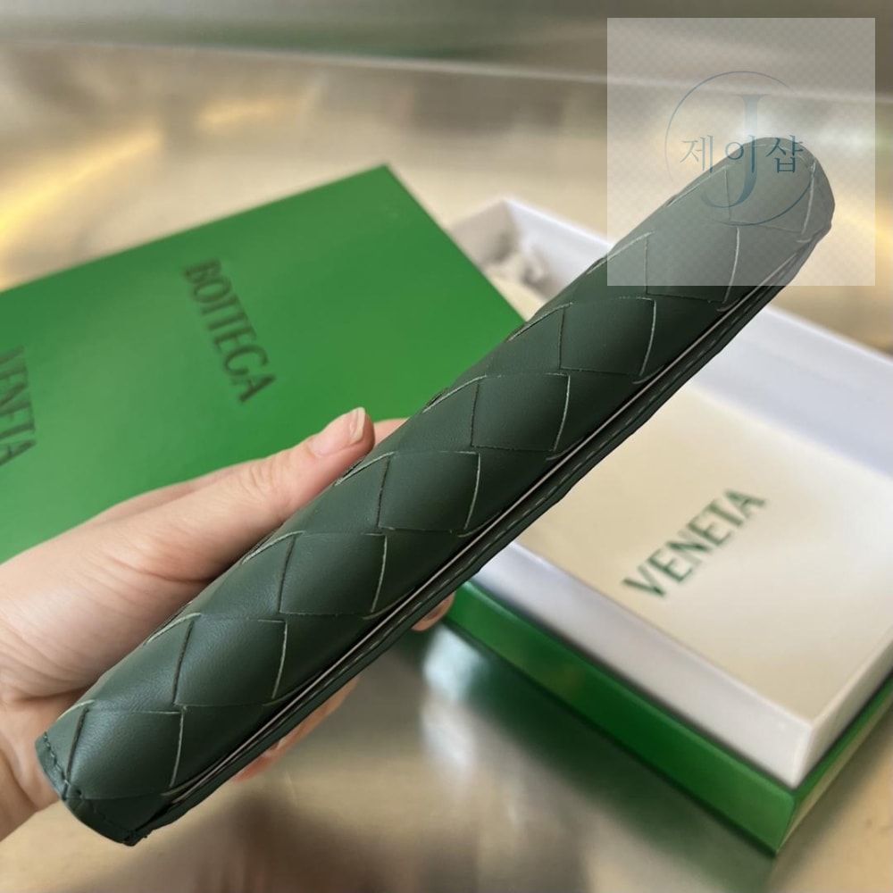 Bottega Veneta Intrecciato Vertical Wallet - 상세 이미지