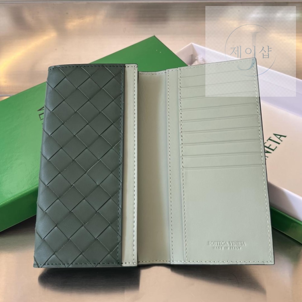 Bottega Veneta Intrecciato Vertical Wallet - 상세 이미지