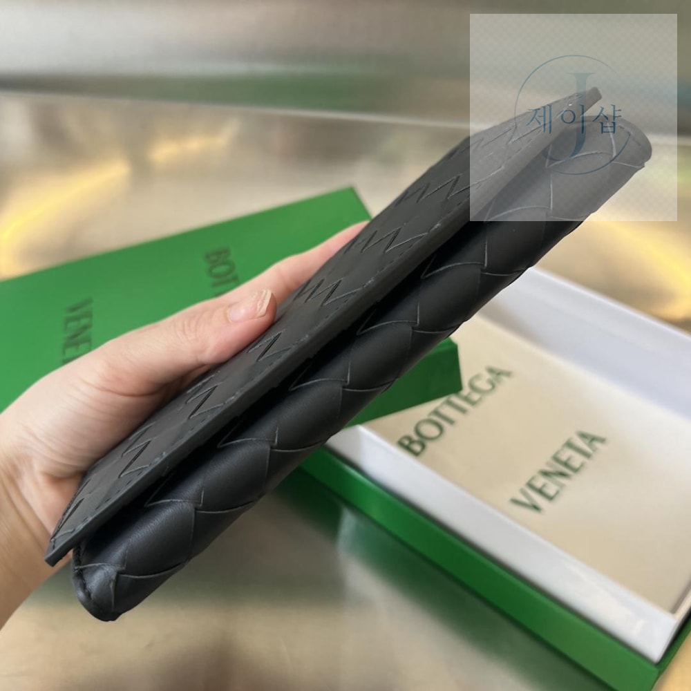 Bottega Veneta Intrecciato Vertical Wallet - 상세 이미지