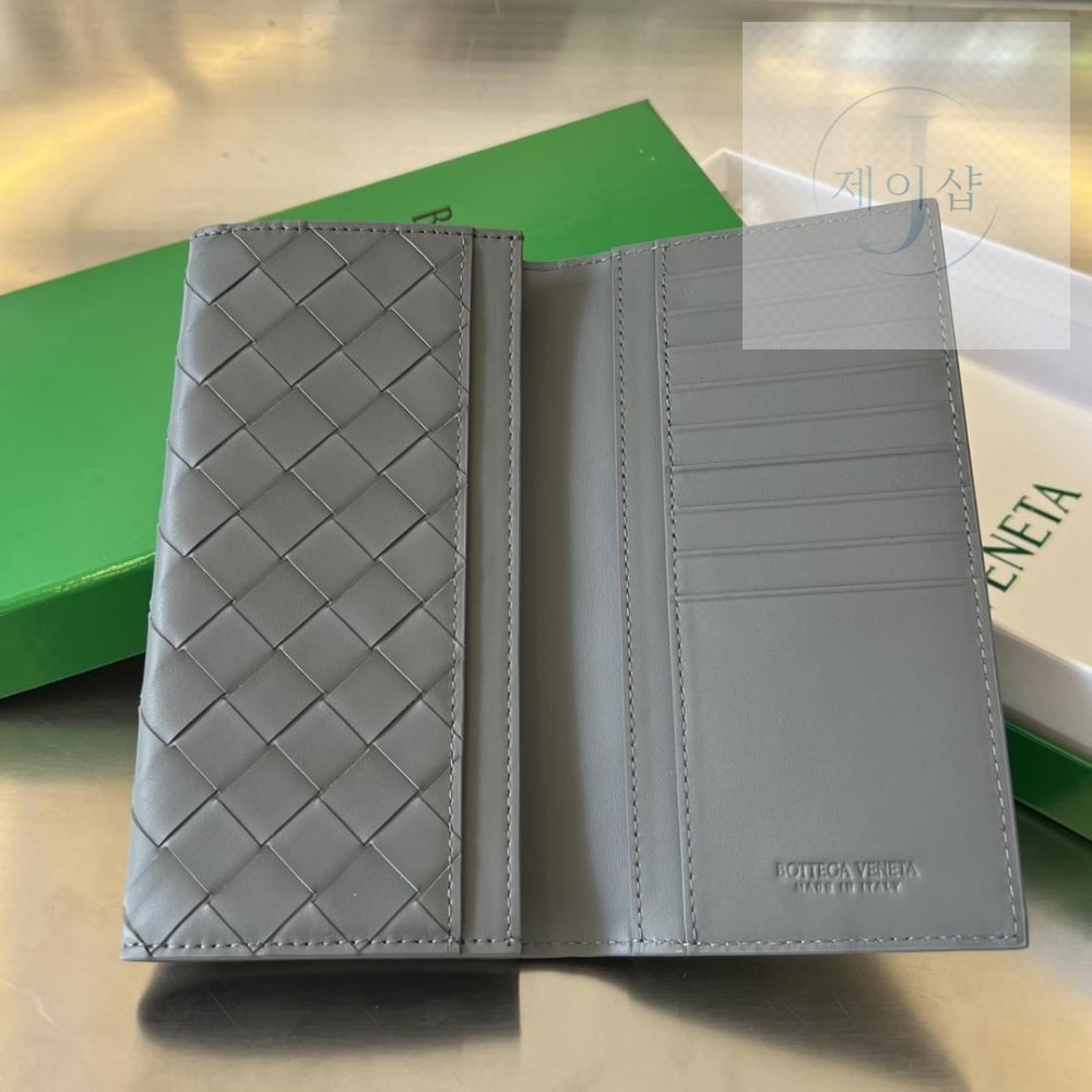 Bottega Veneta Intrecciato Vertical Wallet - 상세 이미지