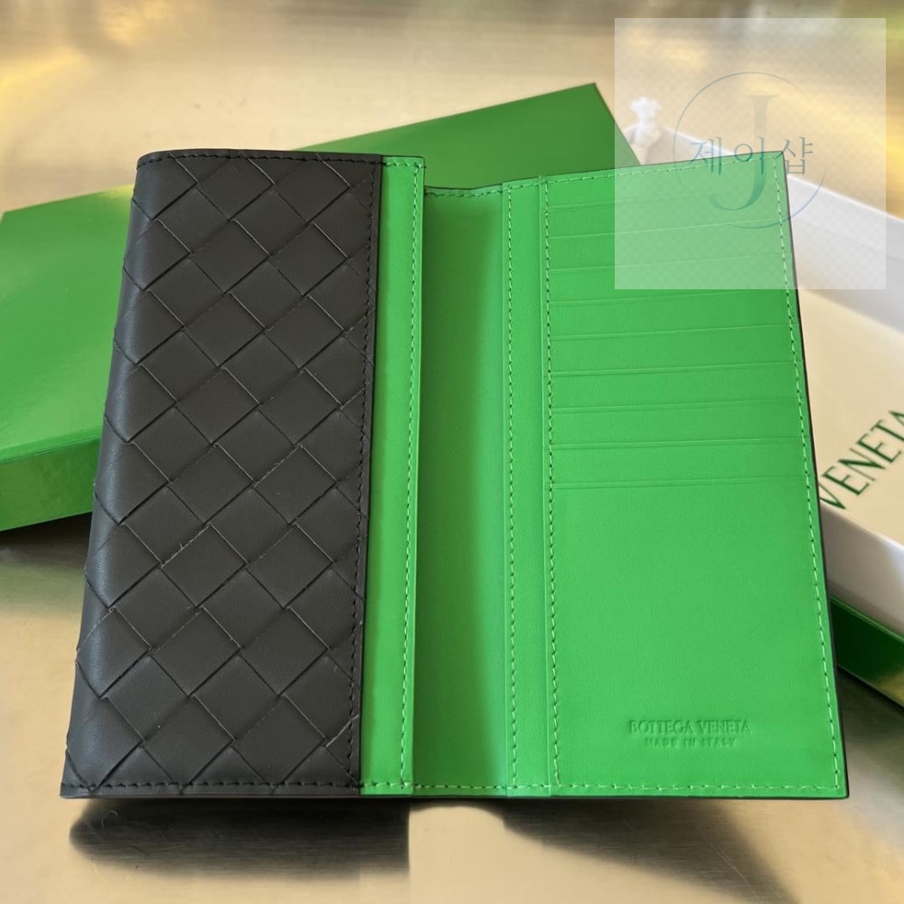 Bottega Veneta Intrecciato Vertical Wallet - 상세 이미지