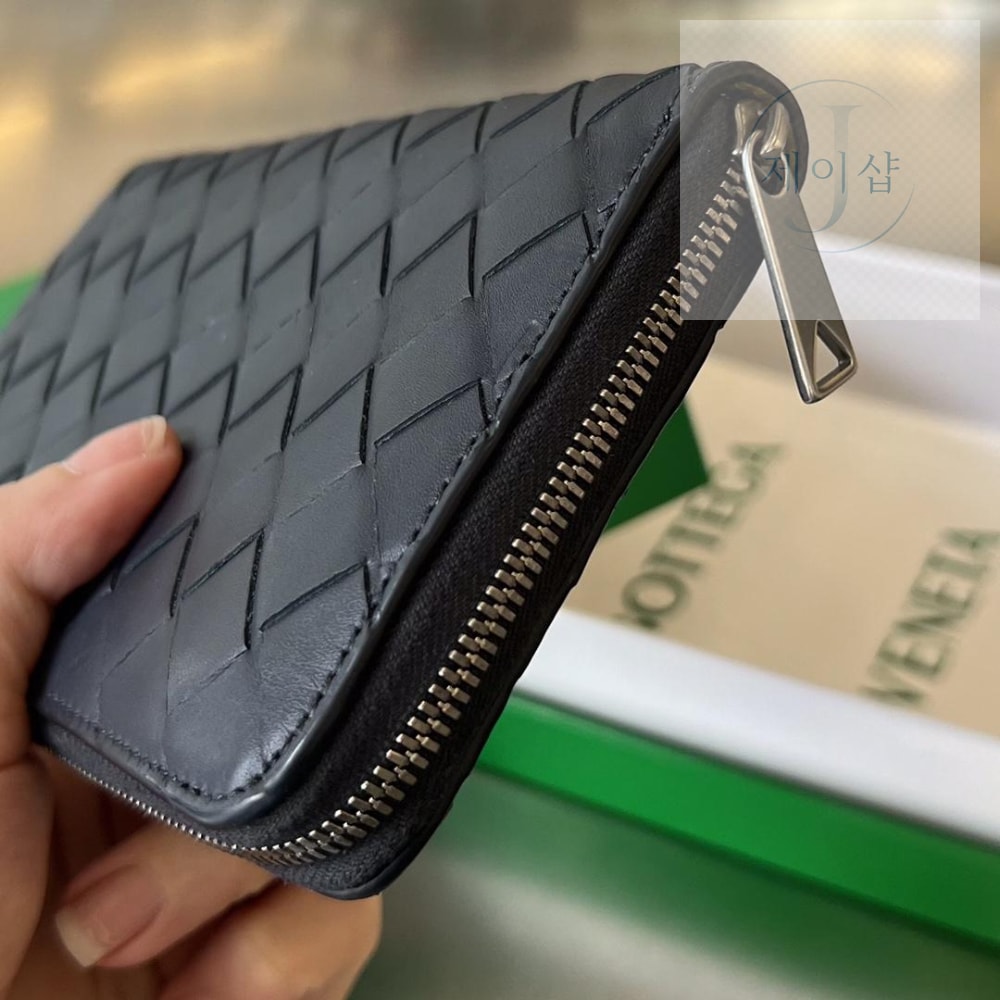 Bottega Veneta Intrecciato Vertical Zippy - 상세 이미지