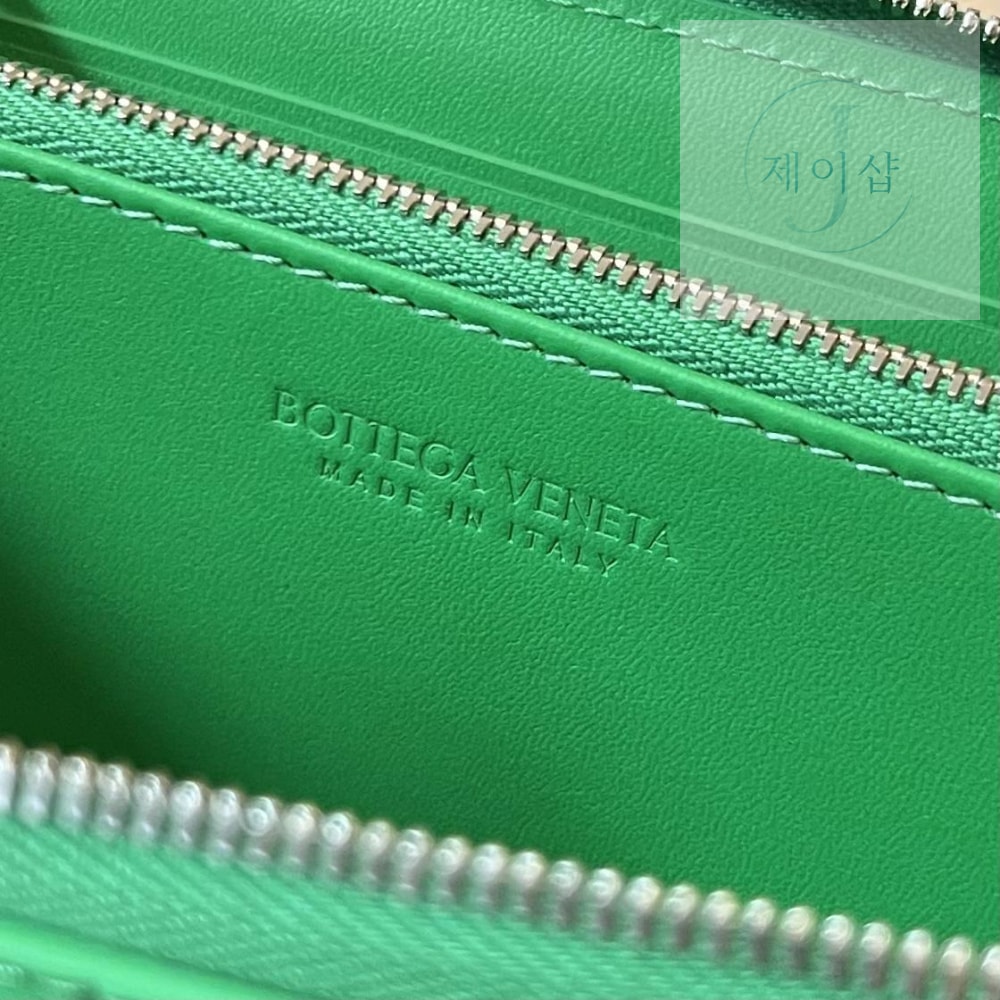 Bottega Veneta Intrecciato Vertical Zippy - 상세 이미지
