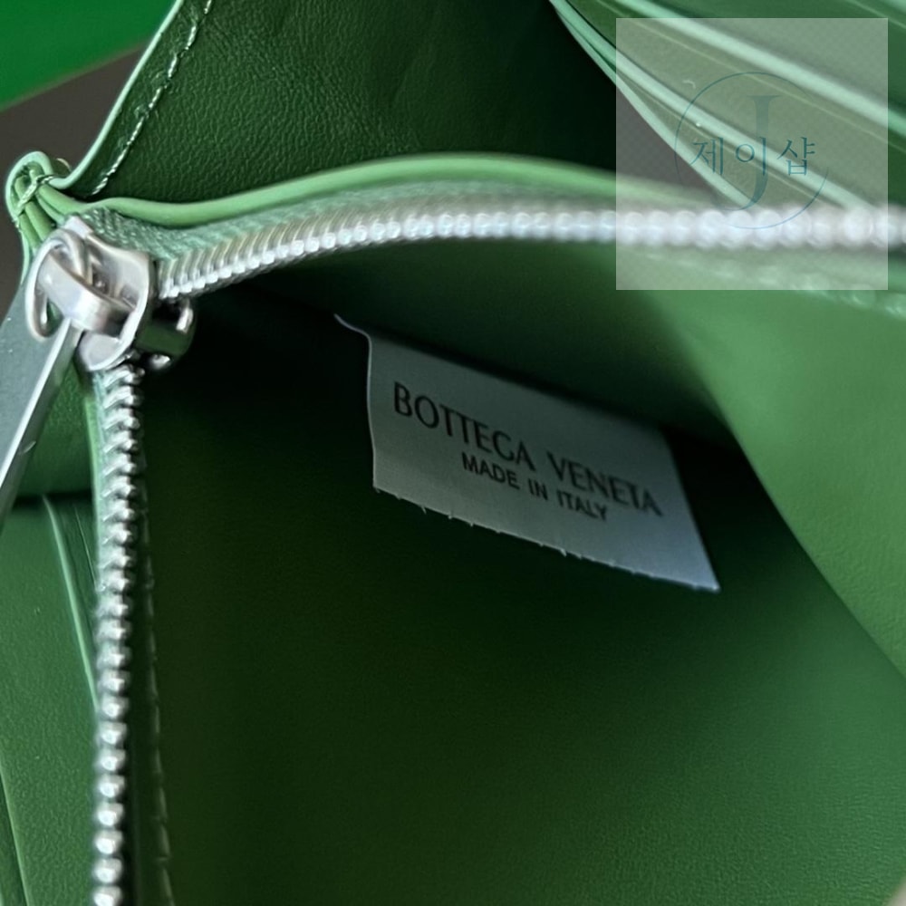 Bottega Veneta Intrecciato Vertical Zippy - 상세 이미지