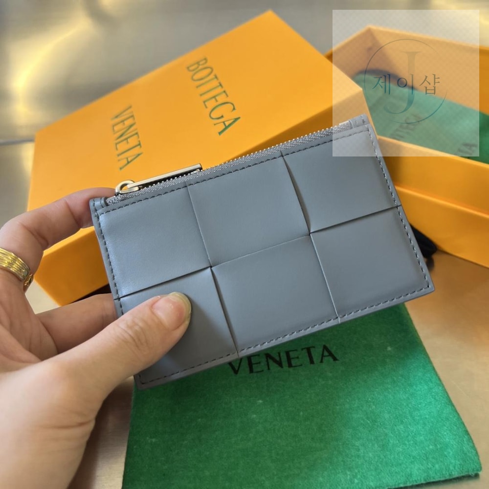 Bottega Veneta Zipped Card Case