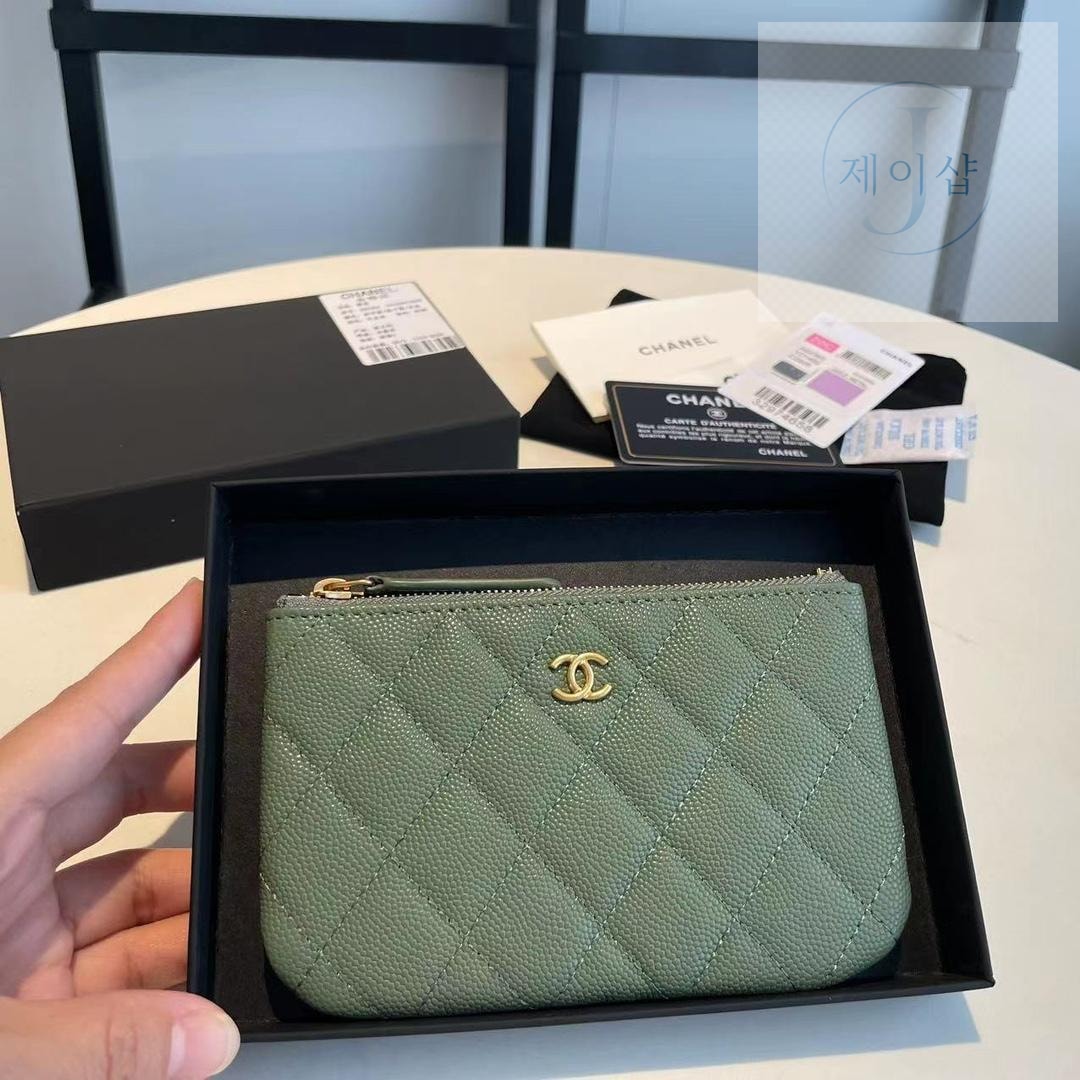 Chanel A82365