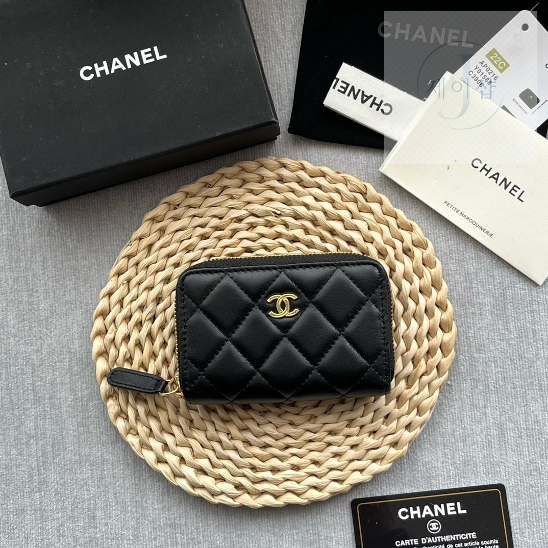 Chanel AP0216