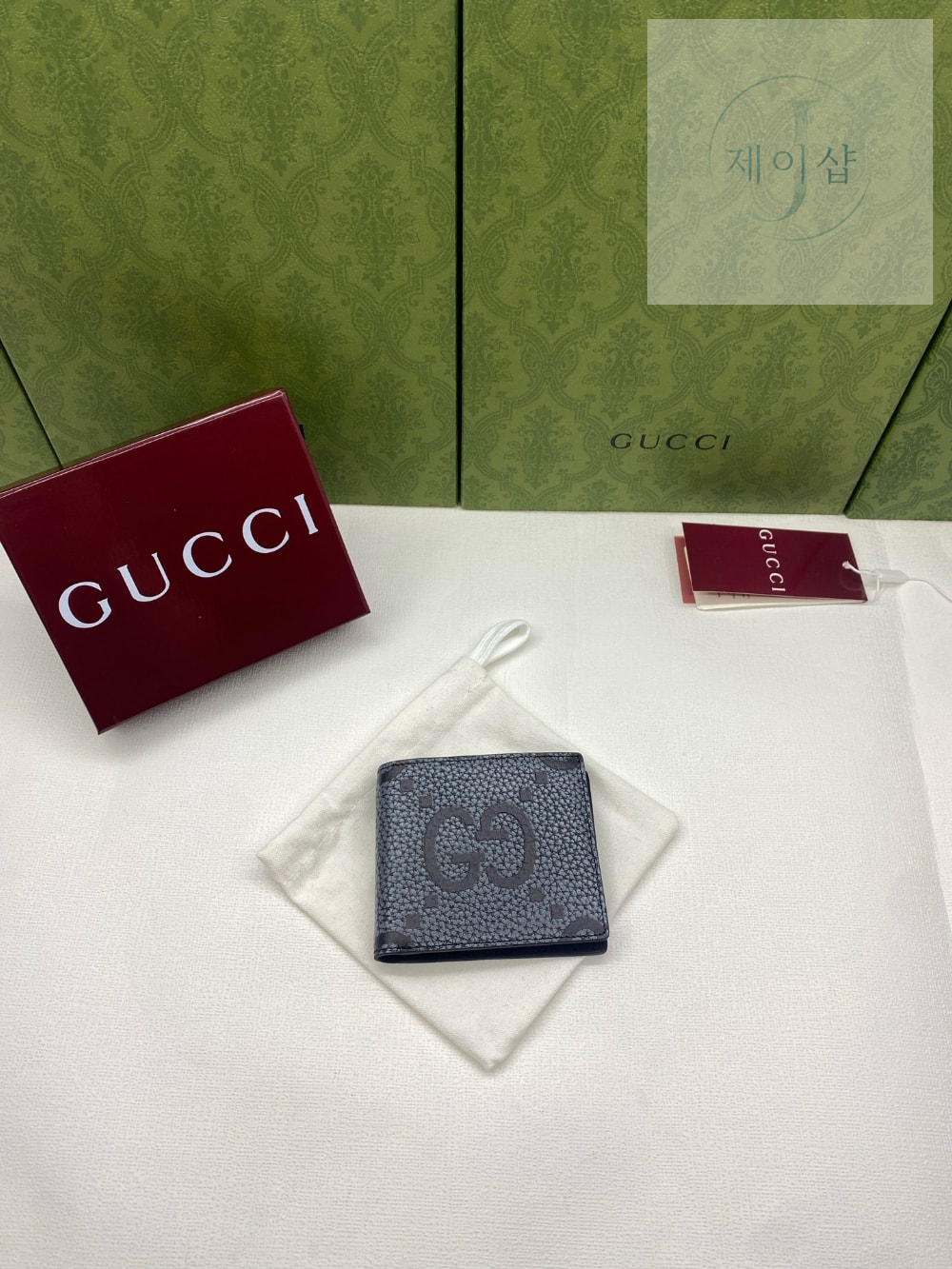 Gucci 739475