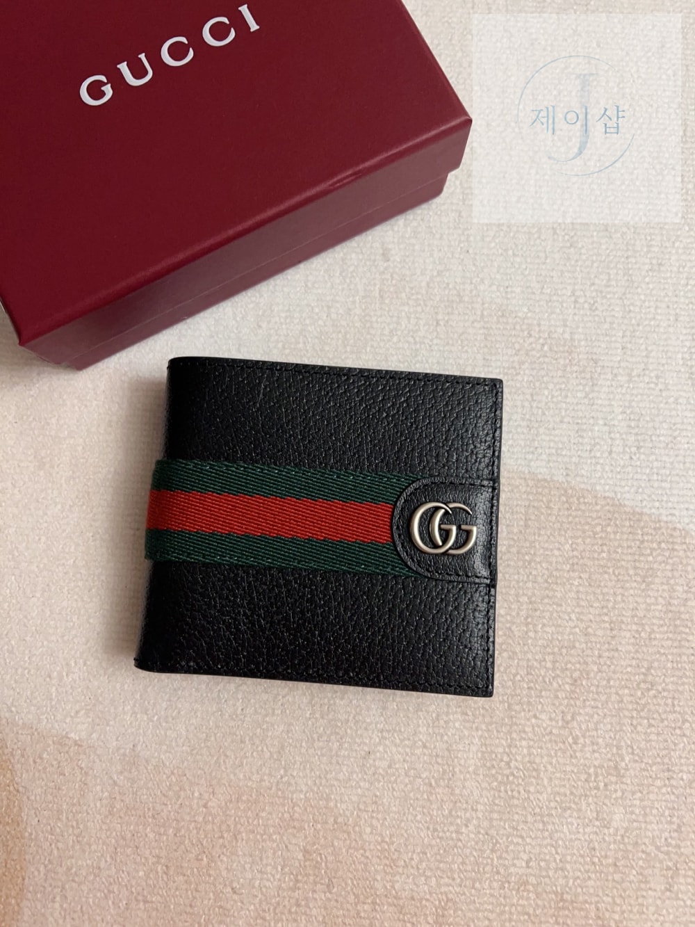 Gucci 834792