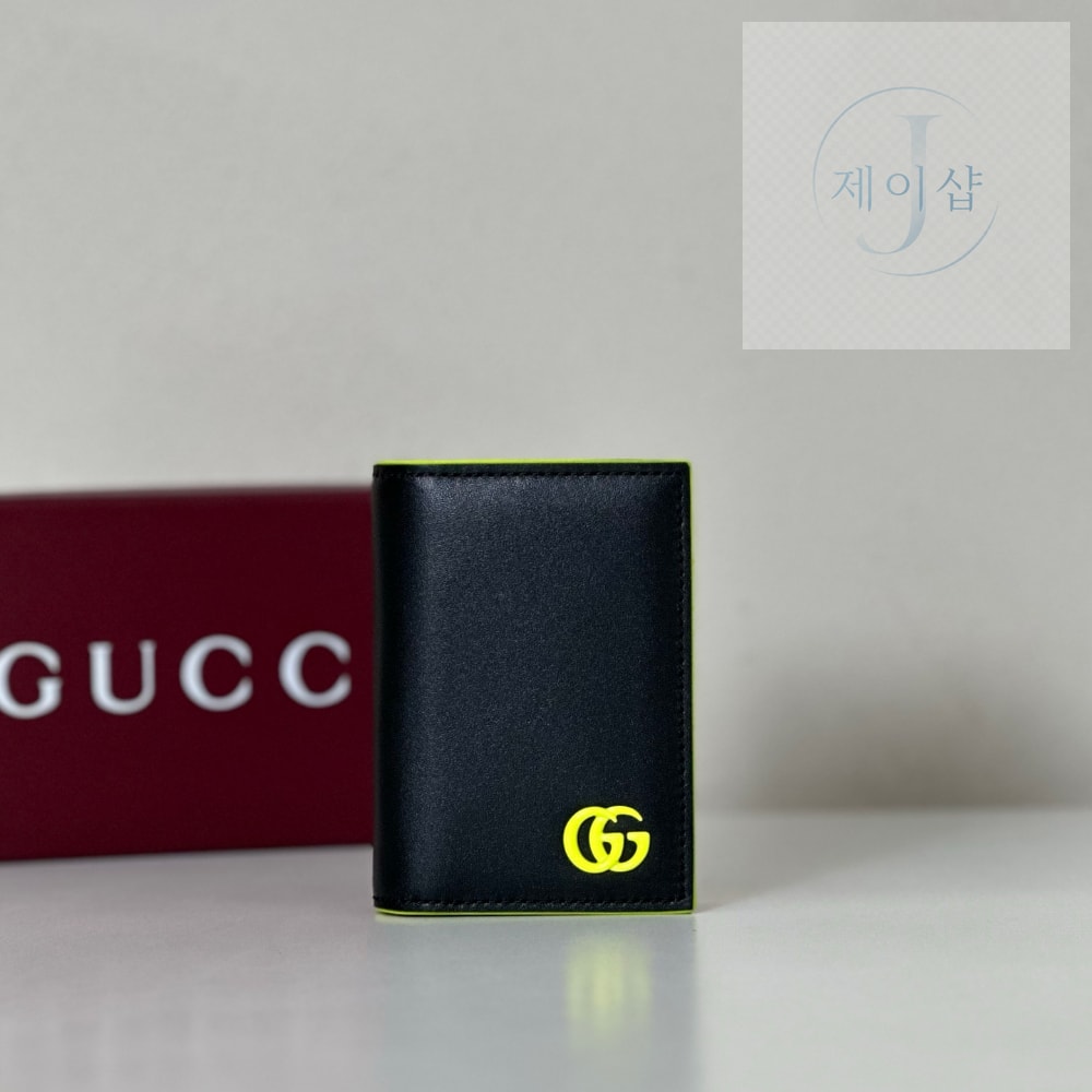 Gucci 835053