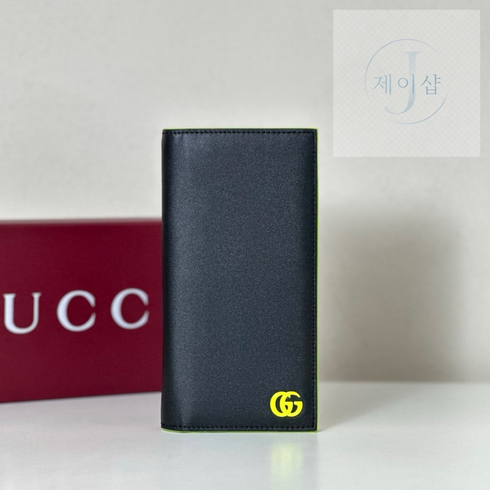 Gucci 835054