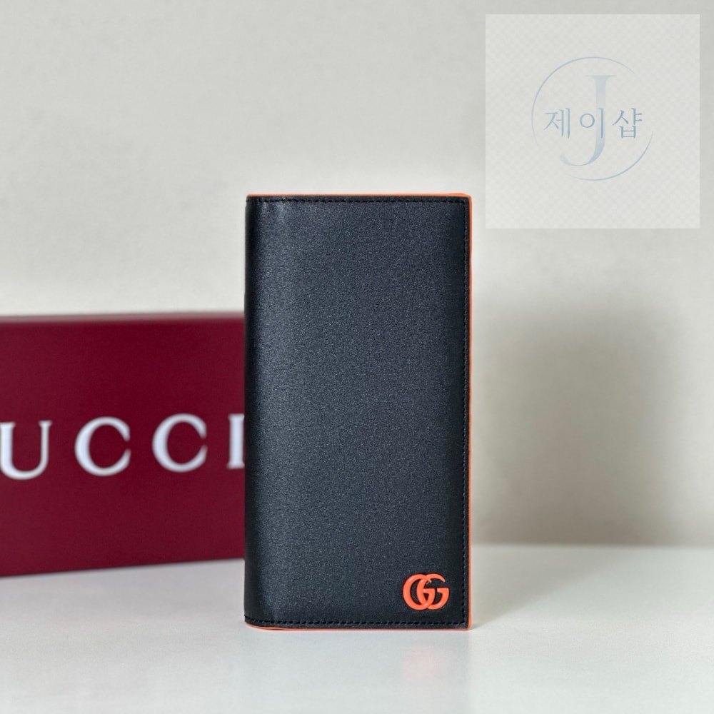 Gucci 835054