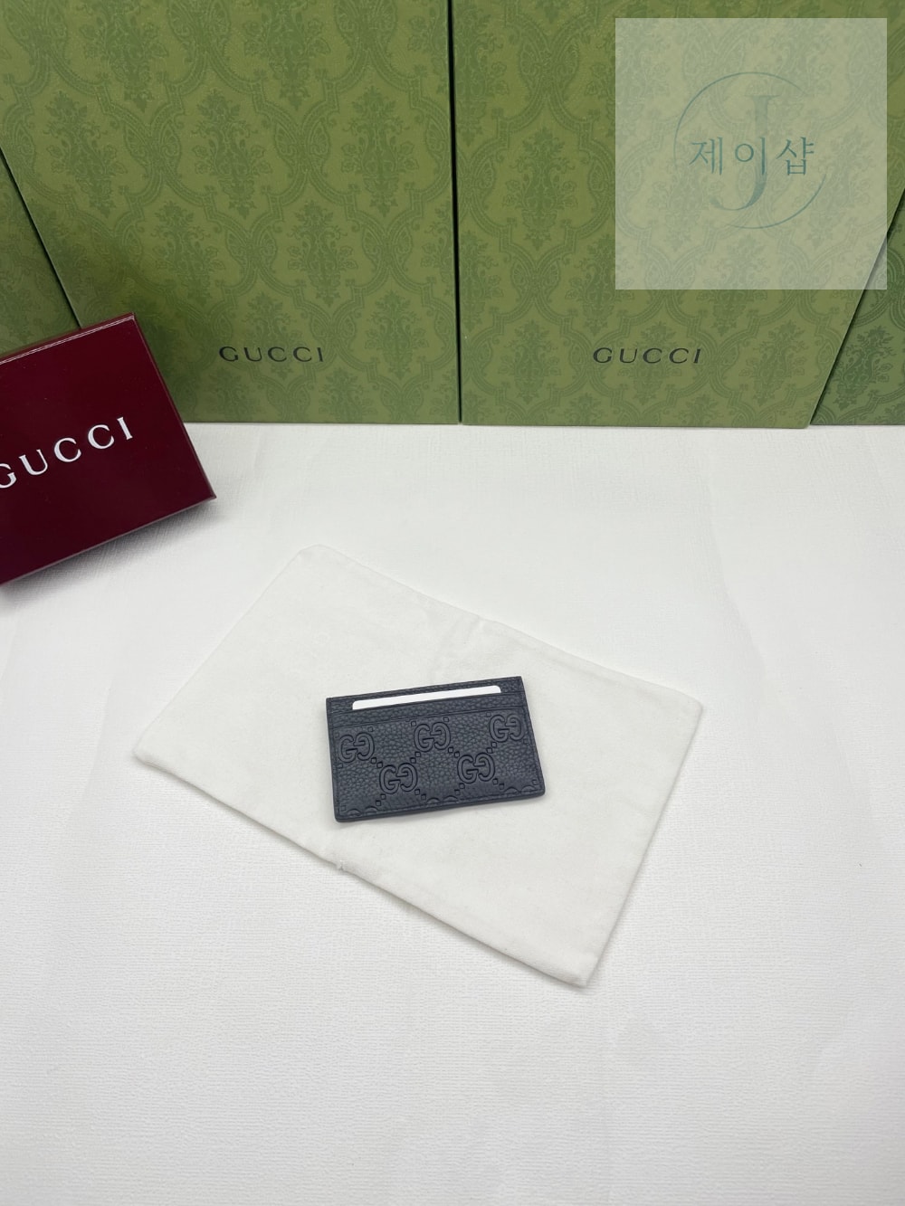 Gucci 835151