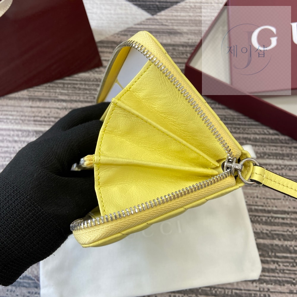 Gucci 837758 - 상세 이미지