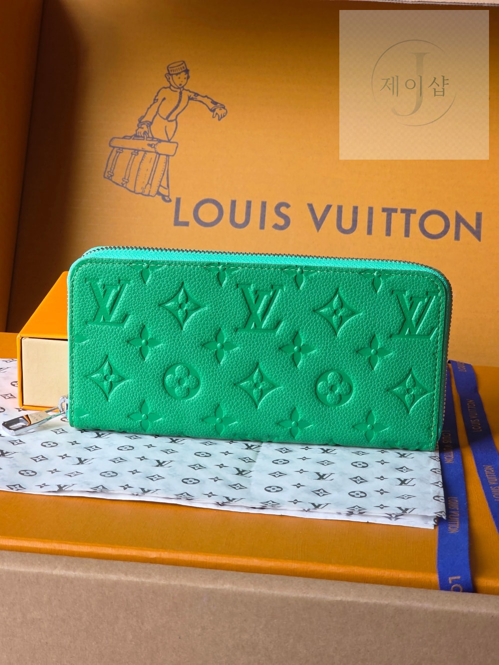 Louis Vuitton M25851