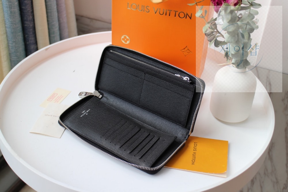 Louis Vuitton M30317 - 상세 이미지