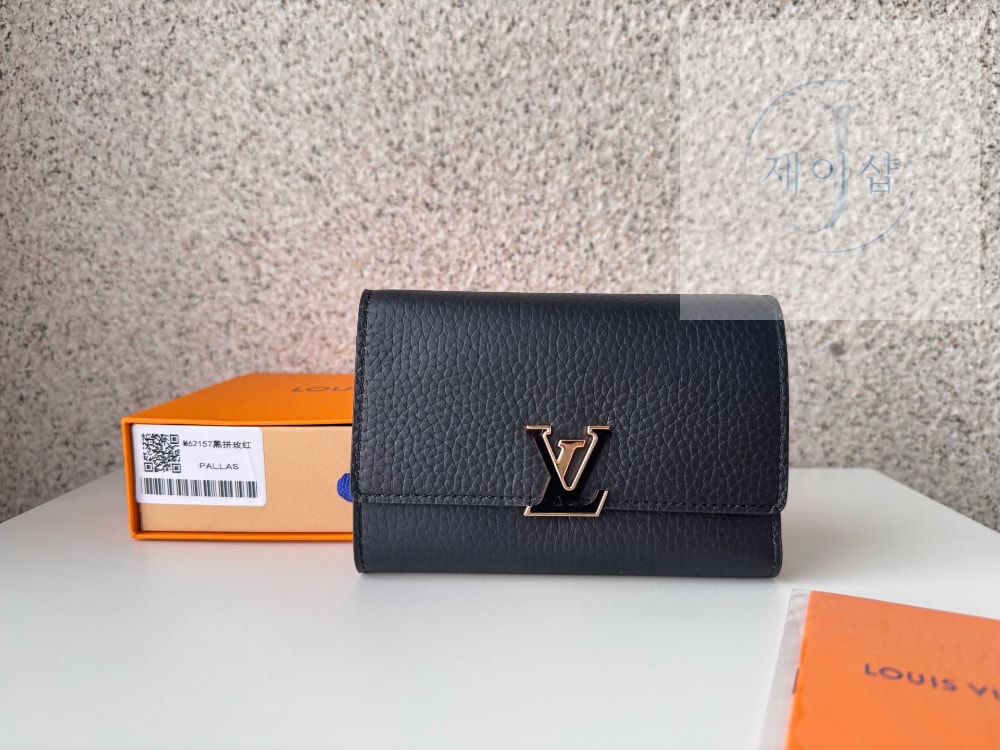 Louis Vuitton M62157