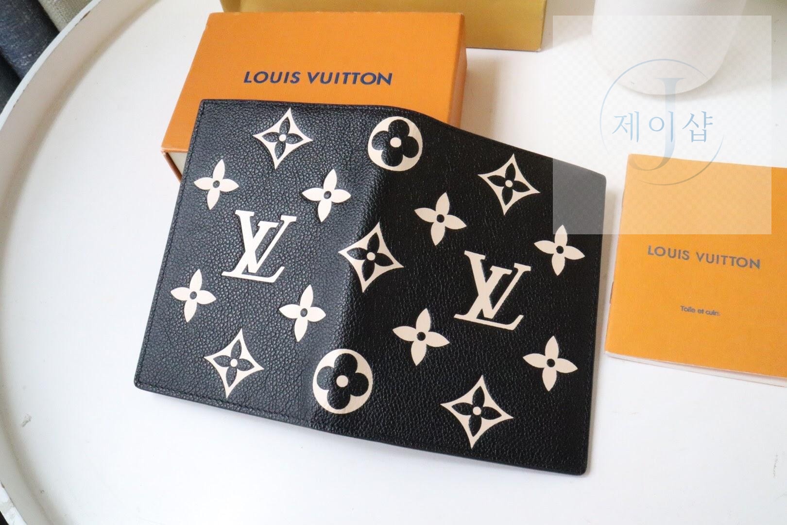 Louis Vuitton M63914 - 상세 이미지